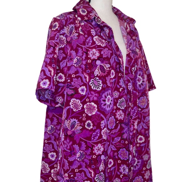 Vibrant Fuchsia Floral Button Up 💜 - Picture 4 of 7
